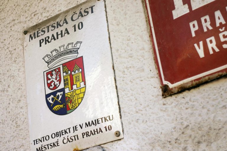 Financování rozpočtu městské části z prodeje bytů musí přestat